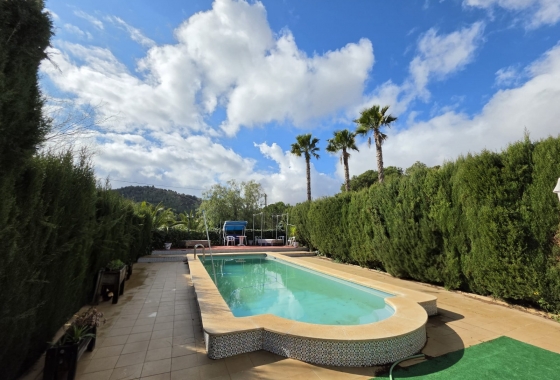 Resale - Villa - Elda - Inland