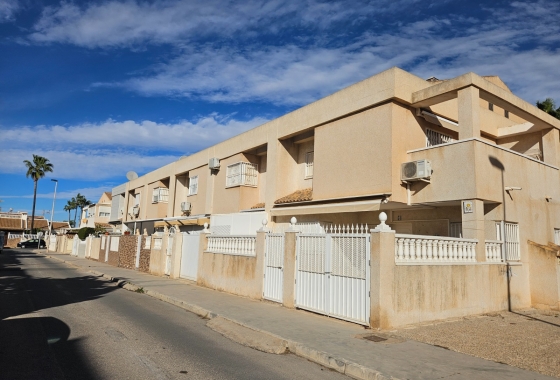 Resale - Townhouse - Torrevieja - Aguas Nuevas 1