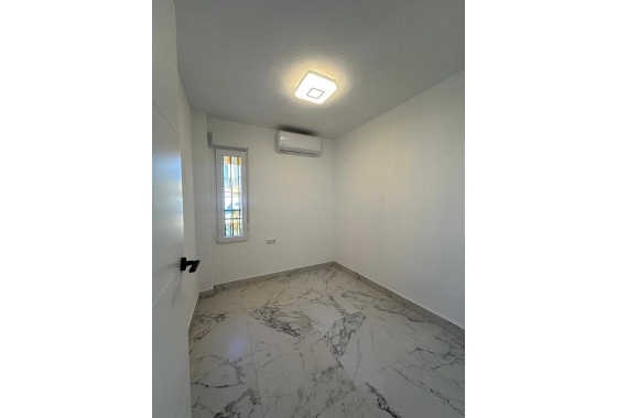 Revente - Appartement - Torrevieja - La Veleta
