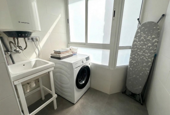 Resale - Apartment / flat - Torrevieja - Playa del Cura