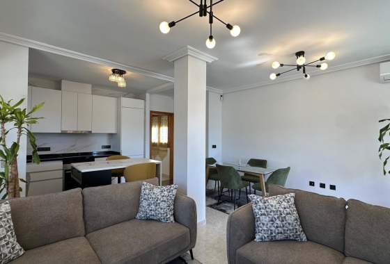 Resale - Apartment / flat - Torrevieja - Centro