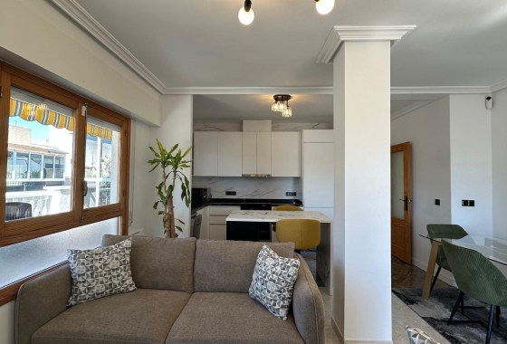 Resale - Apartment / flat - Torrevieja - Centro