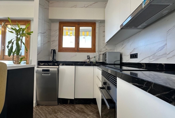 Resale - Apartment / flat - Torrevieja - Centro