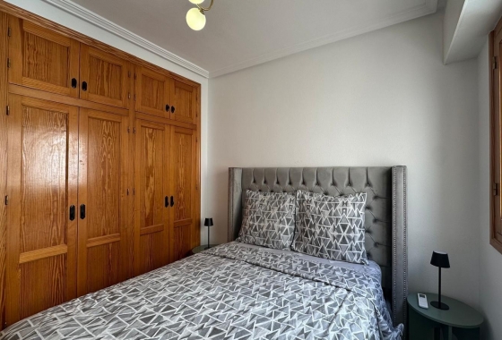 Resale - Apartment / flat - Torrevieja - Centro