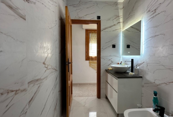 Resale - Apartment / flat - Torrevieja - Centro