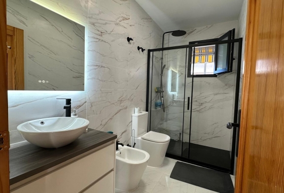 Resale - Apartment / flat - Torrevieja - Centro