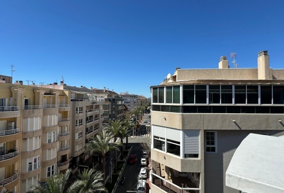 Resale - Apartment / flat - Torrevieja - Centro