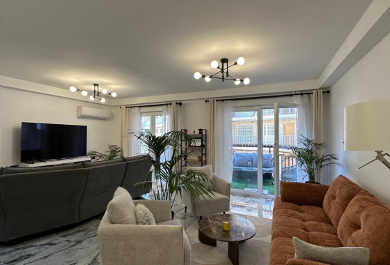 Resale - Apartment / flat - Torrevieja - Playa del Cura