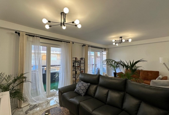 Resale - Apartment / flat - Torrevieja - Playa del Cura