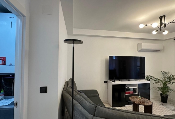 Resale - Apartment / flat - Torrevieja - Playa del Cura