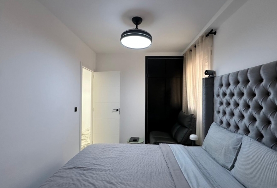 Resale - Apartment / flat - Torrevieja - Playa del Cura