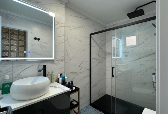 Resale - Apartment / flat - Torrevieja - Playa del Cura