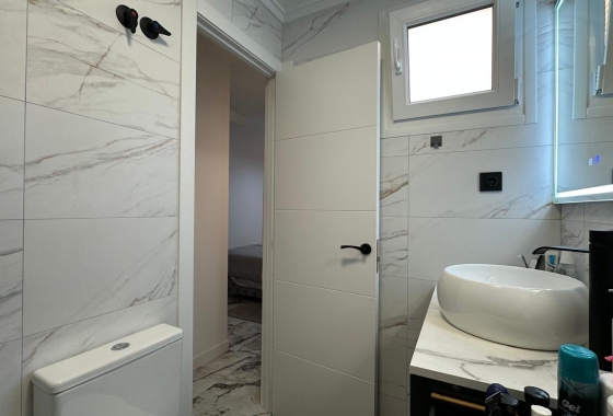 Resale - Apartment / flat - Torrevieja - Playa del Cura