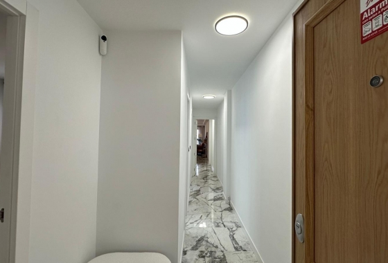 Resale - Apartment / flat - Torrevieja - Playa del Cura