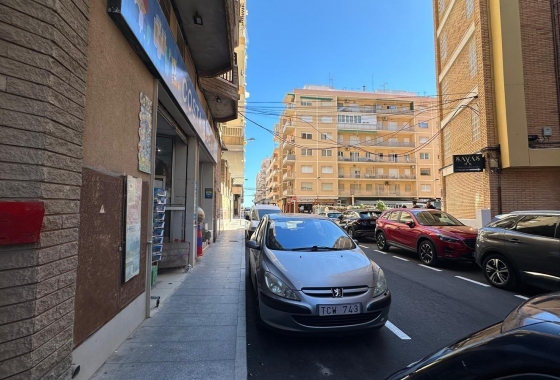 Resale - Apartment / flat - Torrevieja - Playa del Cura