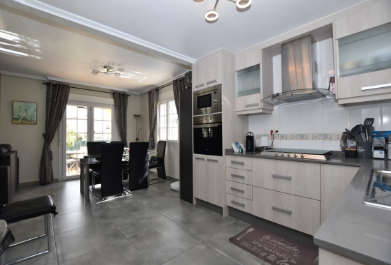 Resale - Villa - Orihuela Costa - Costa Blanca