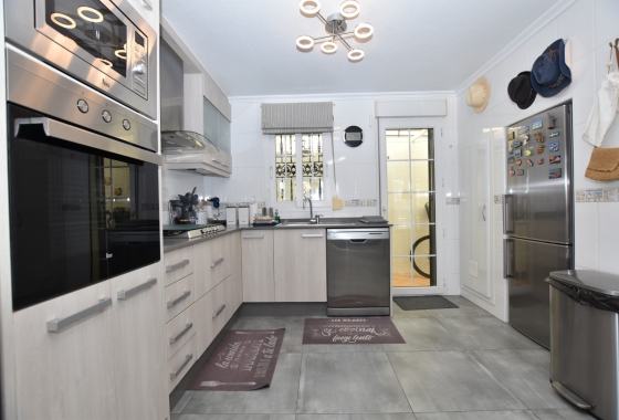 Resale - Villa - Orihuela Costa - Costa Blanca