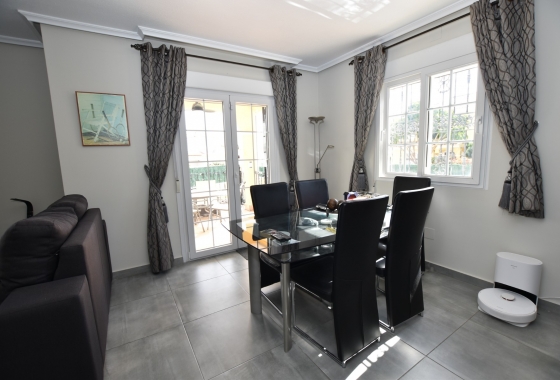 Resale - Villa - Orihuela Costa - Costa Blanca