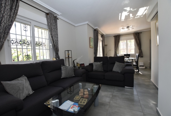 Resale - Villa - Orihuela Costa - Costa Blanca