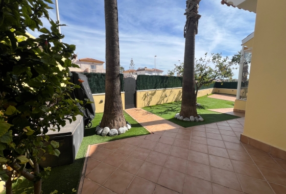 Resale - Villa - Orihuela Costa - Costa Blanca