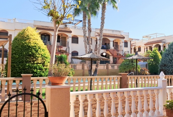 Herverkoop - Appartement / flat - Torrevieja - Parque Acuático - Sector 25