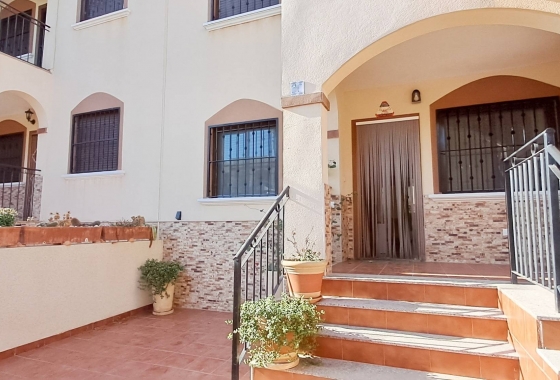 Herverkoop - Appartement / flat - Torrevieja - Parque Acuático - Sector 25