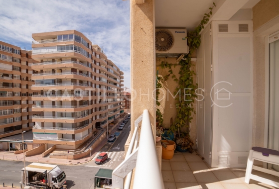 Resale - Apartment / flat - Torrevieja - La Mata
