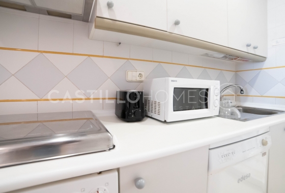 Resale - Apartment / flat - Torrevieja - La Mata