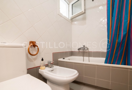 Resale - Apartment / flat - Torrevieja - La Mata