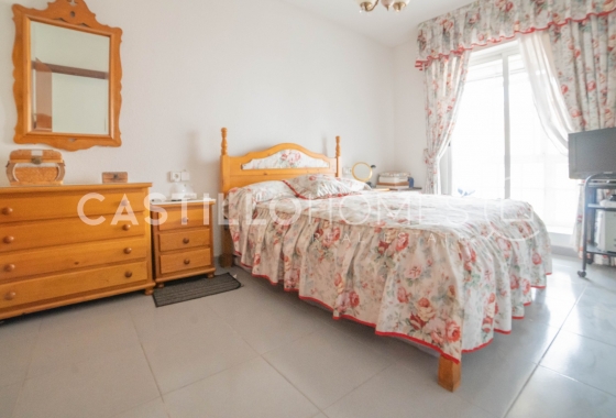 Resale - Apartment / flat - Torrevieja - Punta Prima