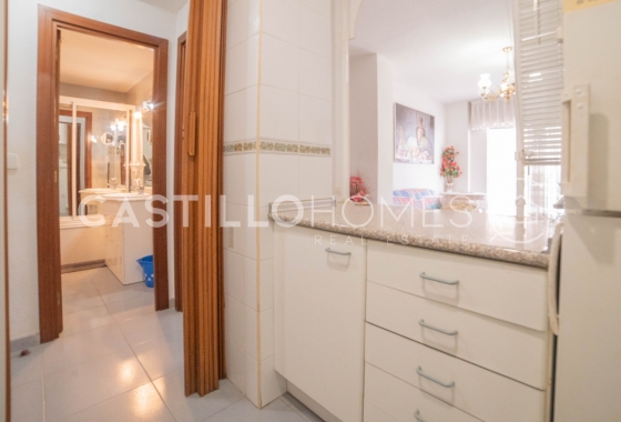 Resale - Apartment / flat - Torrevieja - Punta Prima