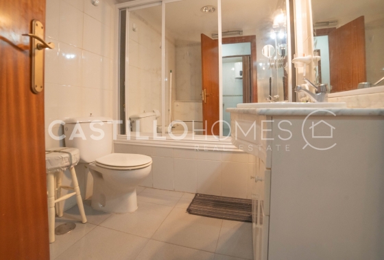 Resale - Apartment / flat - Torrevieja - Punta Prima