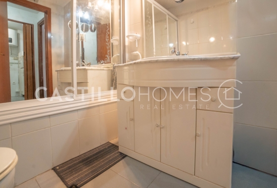 Resale - Apartment / flat - Torrevieja - Punta Prima