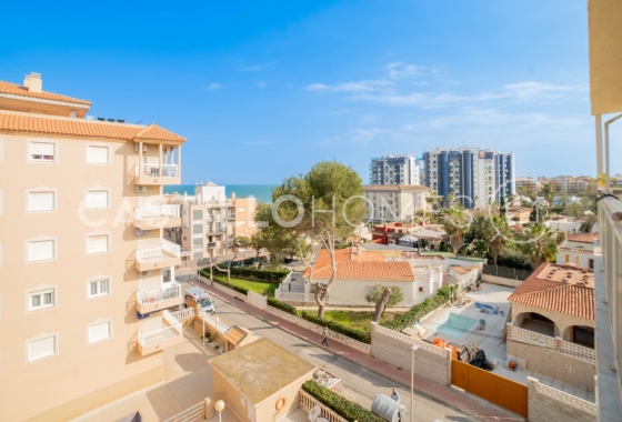 Resale - Apartment / flat - Torrevieja - Punta Prima