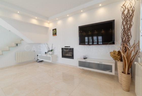 Resale - Villa - Orihuela Costa - La Zenia