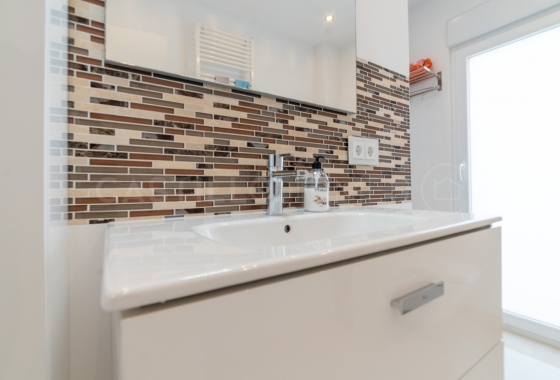 Resale - Villa - Orihuela Costa - La Zenia