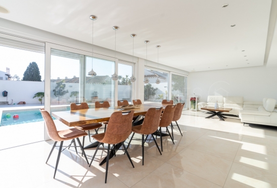 Resale - Villa - Orihuela Costa - La Zenia