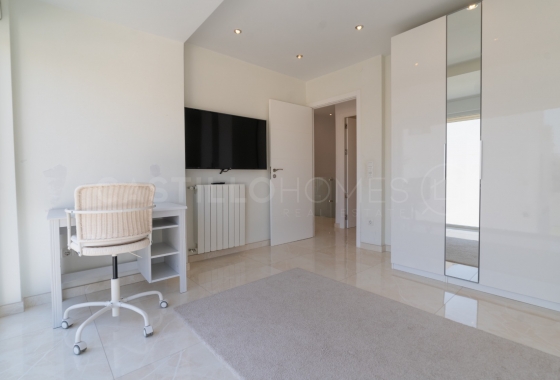 Resale - Villa - Orihuela Costa - La Zenia