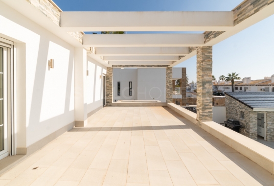 Resale - Villa - Orihuela Costa - La Zenia