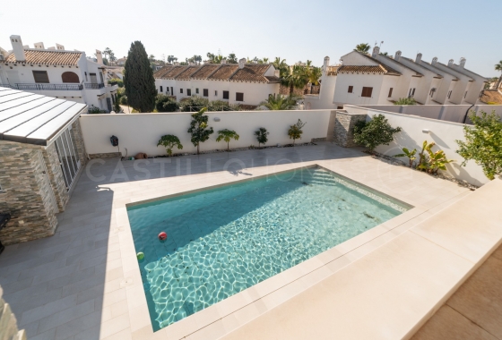 Resale - Villa - Orihuela Costa - La Zenia