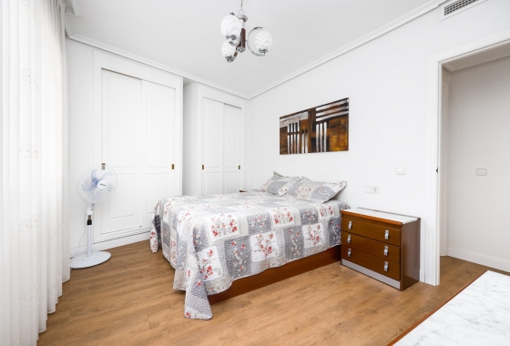 Resale - Apartment / flat - Torrevieja - Centro