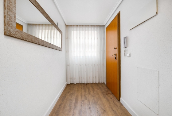 Resale - Apartment / flat - Torrevieja - Centro