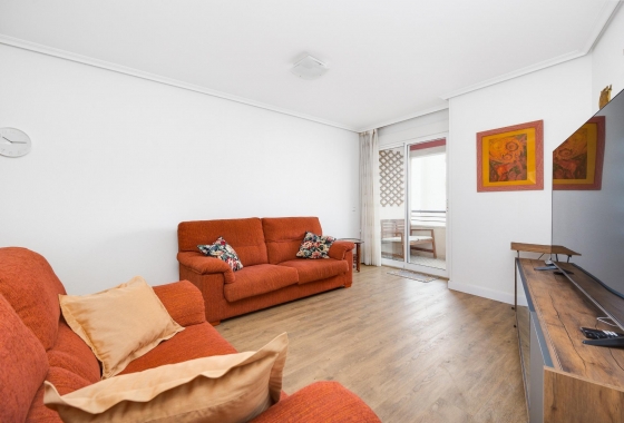 Resale - Apartment / flat - Torrevieja - Centro
