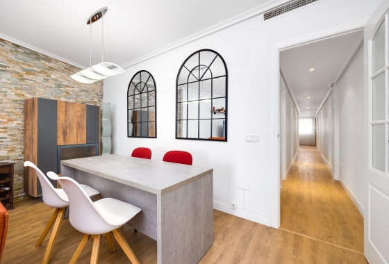 Resale - Apartment / flat - Torrevieja - Centro