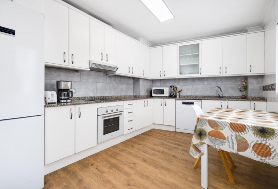 Resale - Apartment / flat - Torrevieja - Centro