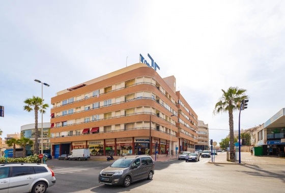 Resale - Apartment / flat - Torrevieja - Centro