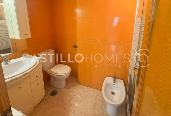 Resale - Apartment / flat - Torrevieja - La Mata