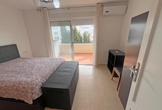 Resale - Townhouse - San Miguel de Salinas - Las Filipinas