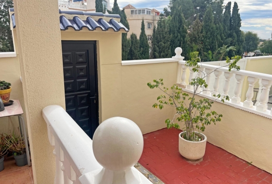Resale - Townhouse - San Miguel de Salinas - Las Filipinas