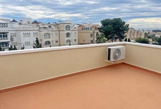 Resale - Townhouse - San Miguel de Salinas - Las Filipinas